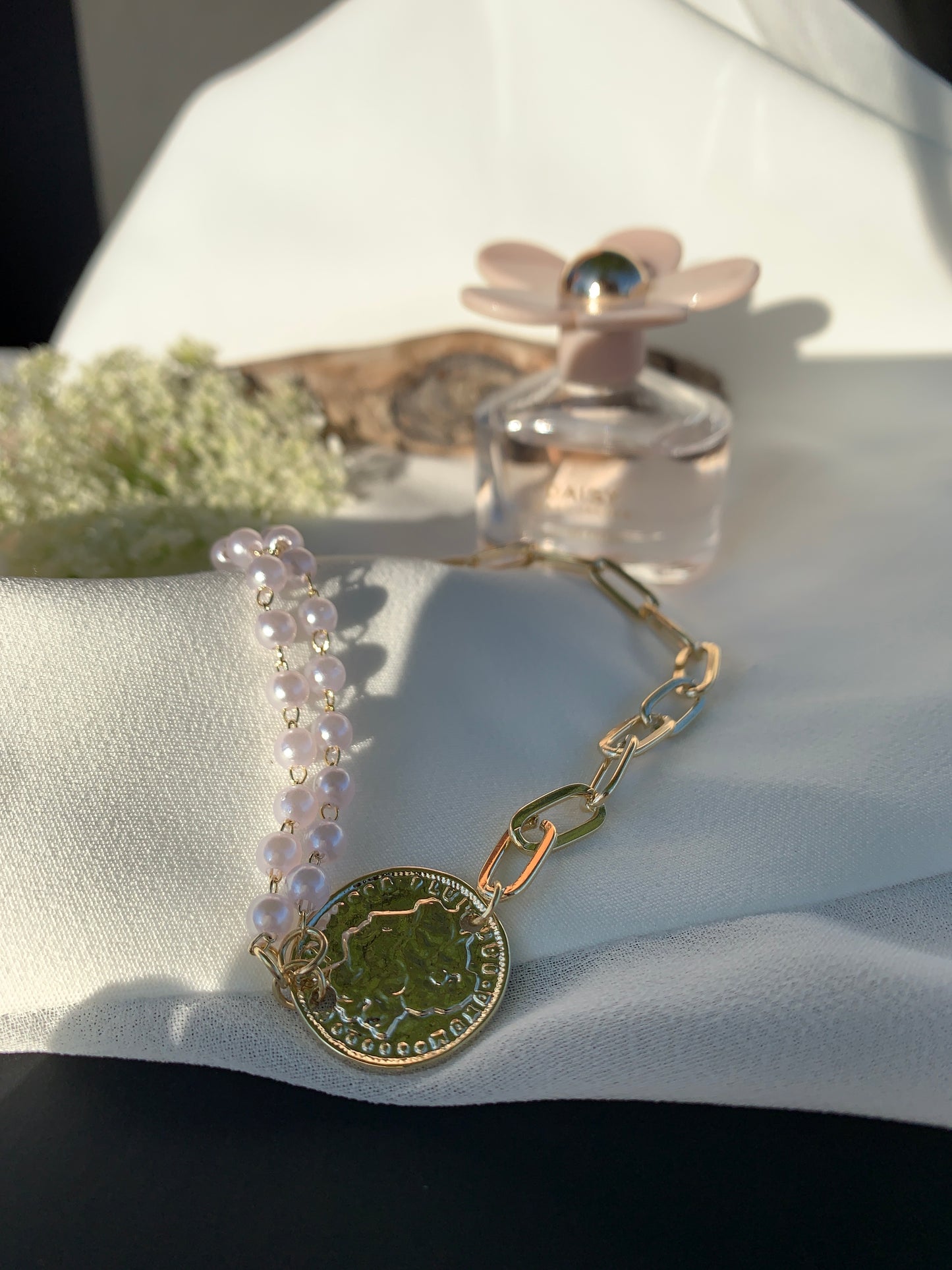 Solidus with pearls bracelet